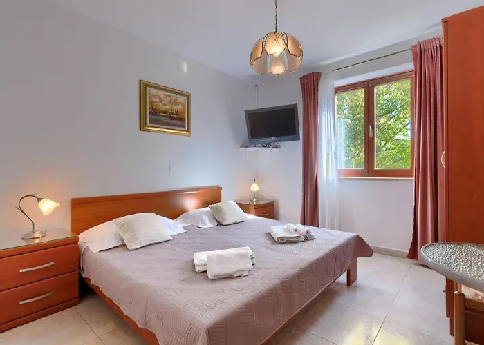 Apartment Alba - Roj159 By Interhome