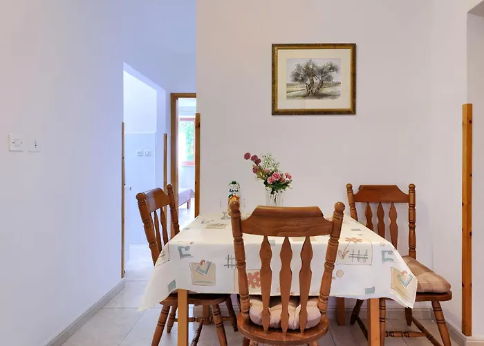 Apartment Alba - Roj159 By Interhome