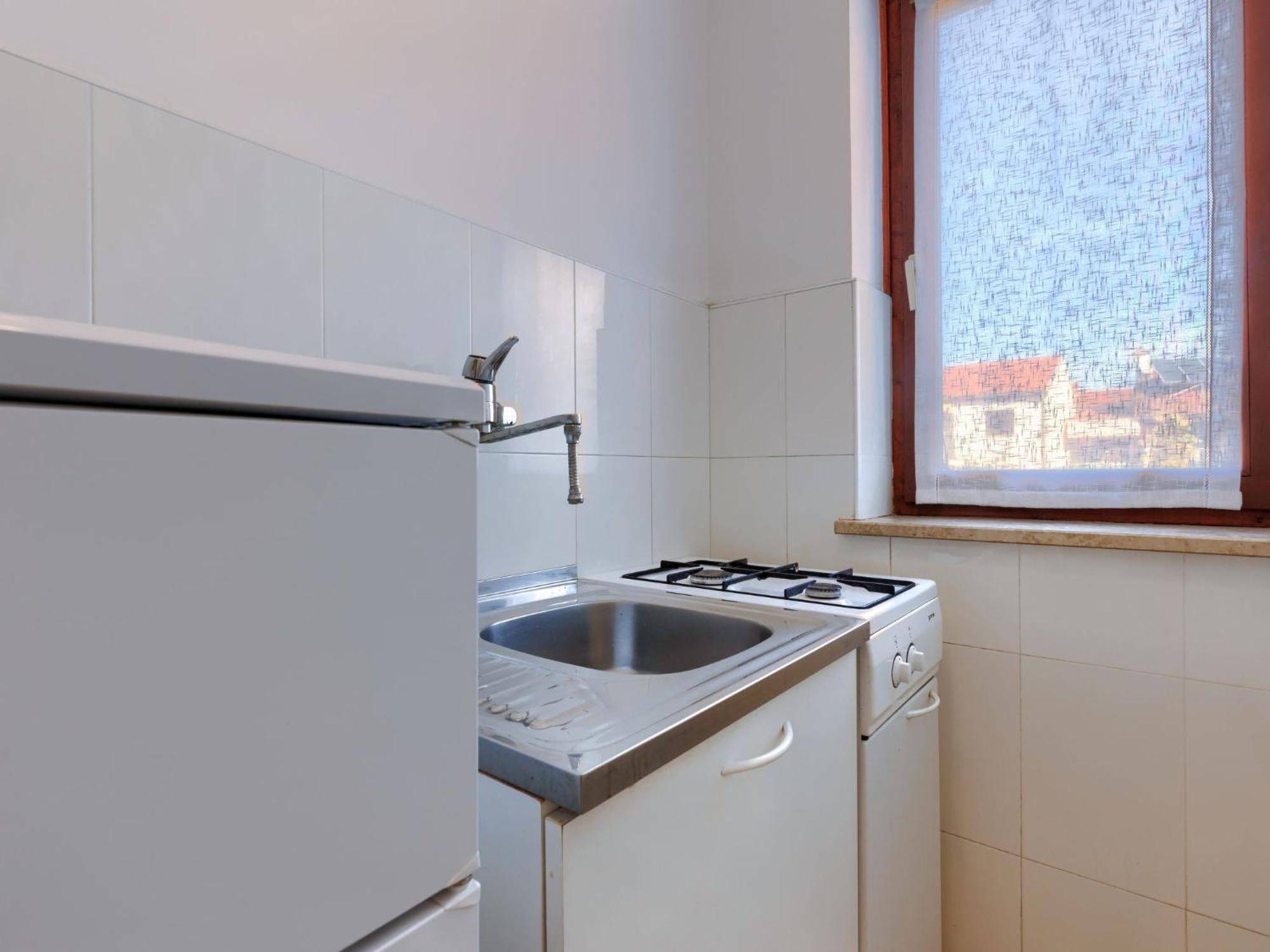 Alba - Roj159 By Interhome *