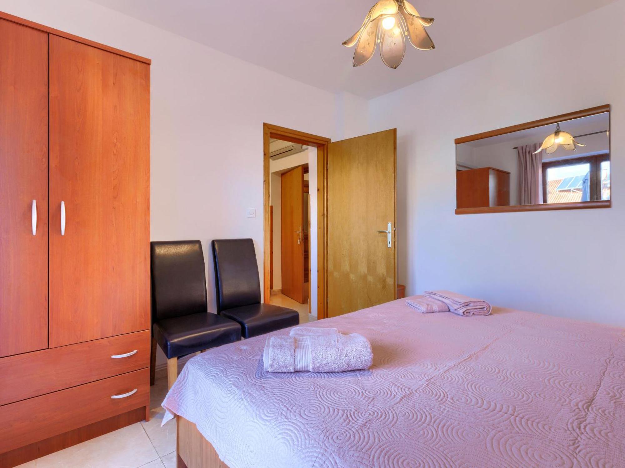Alba - Roj159 By Interhome